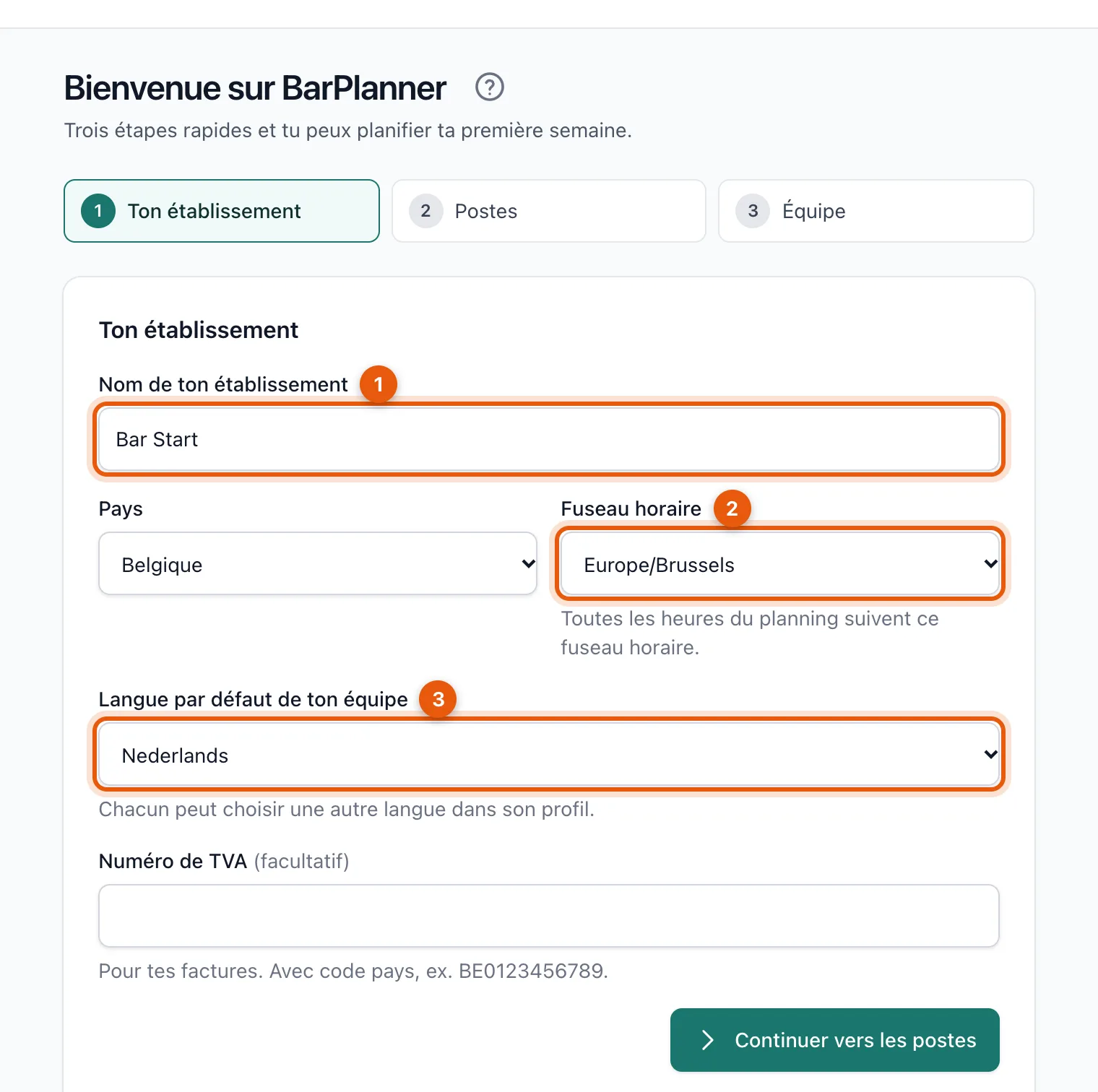 L’étape 1 de l’assistant avec le nom de l’établissement, le pays, le fuseau horaire, la langue par défaut et le numéro de TVA